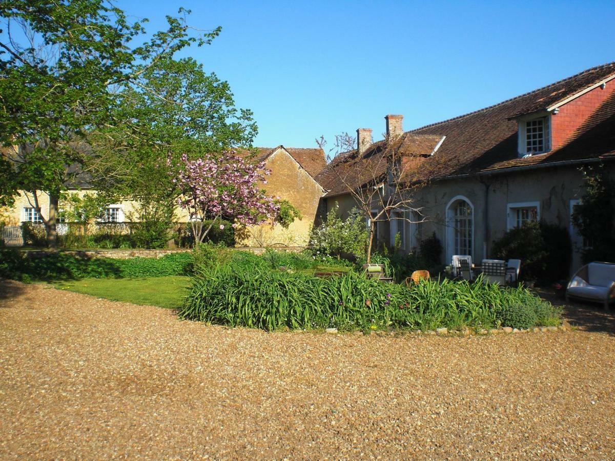 Le Tertre Hotel Dureil Exterior photo